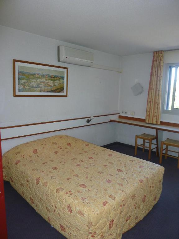 Hotel Hexagone Prades (Pyrenees-Orientales) Room photo