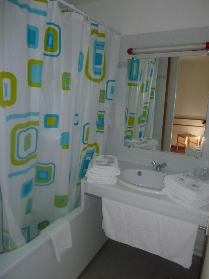 Hotel Hexagone Prades (Pyrenees-Orientales) Room photo